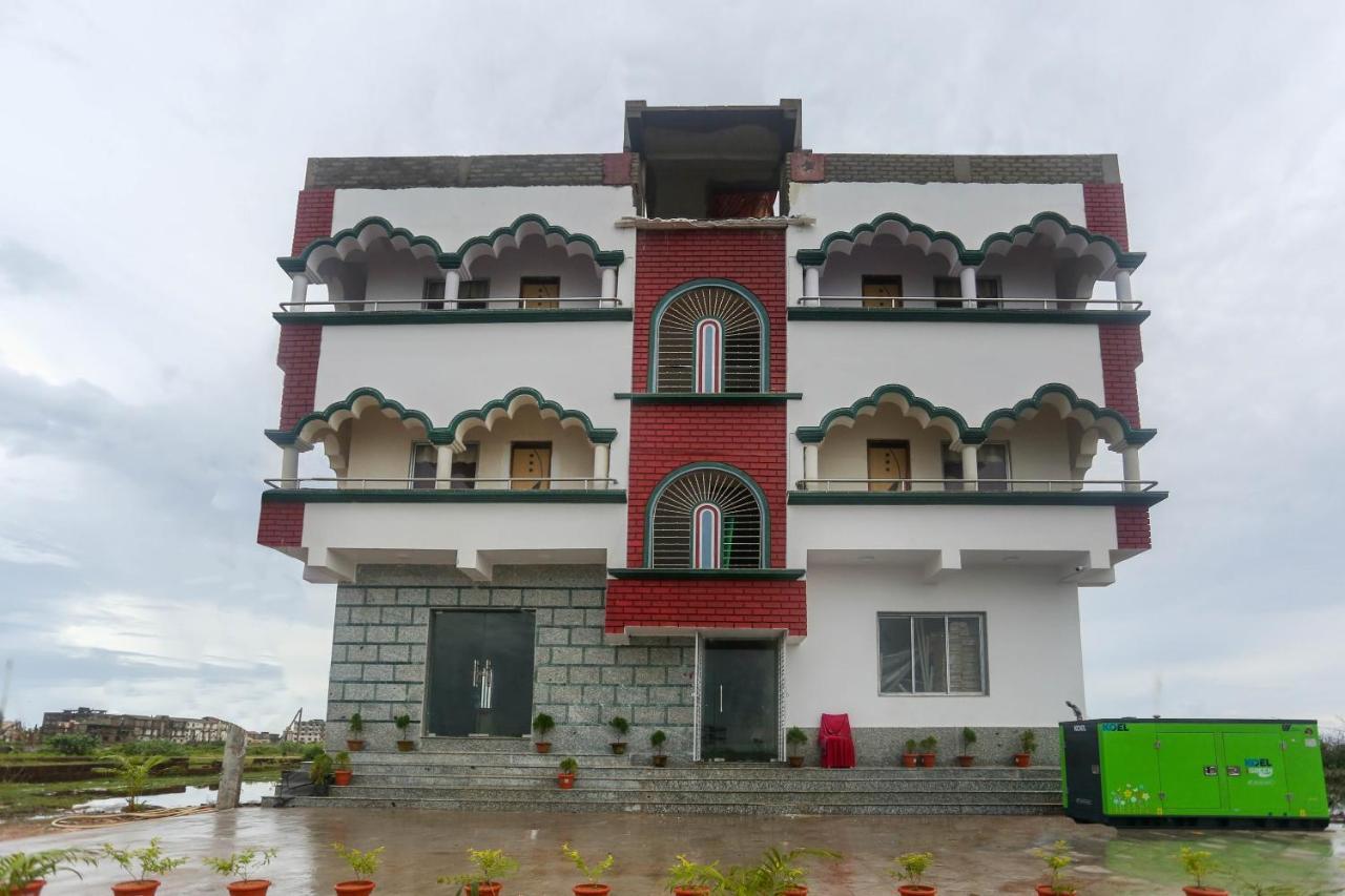 Oyo 60771 New Puri Hotel Exterior photo
