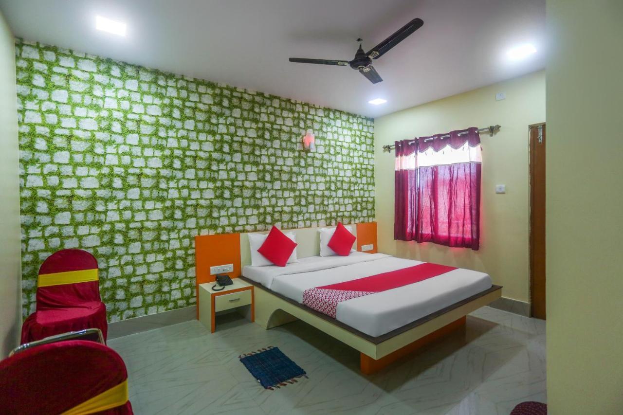 Oyo 60771 New Puri Hotel Exterior photo